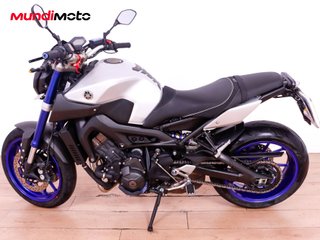 YAMAHA MT 09