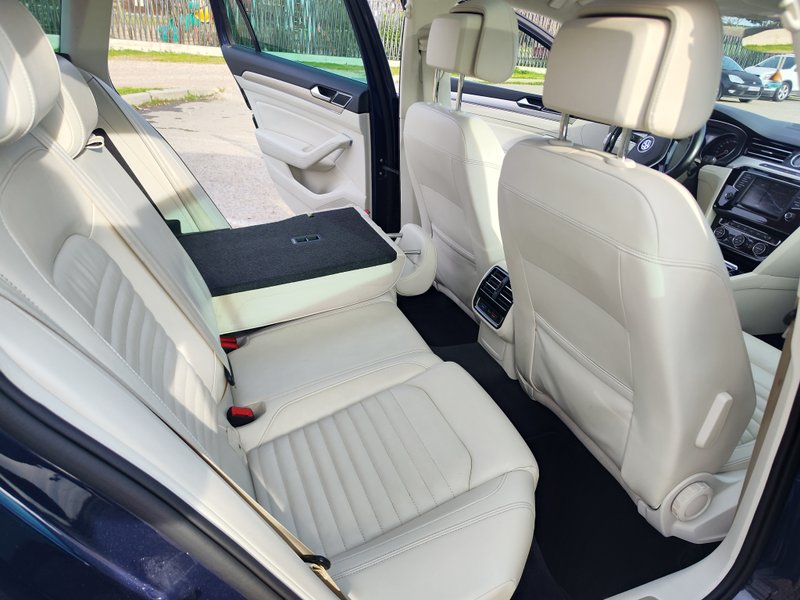 Volkswagen Passat 2017, foto 24
