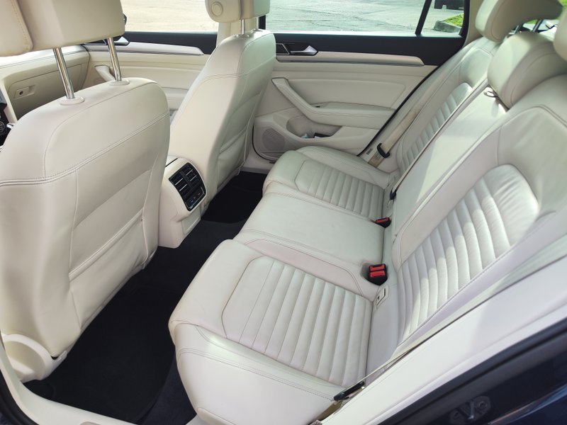 Volkswagen Passat 2017, foto 25