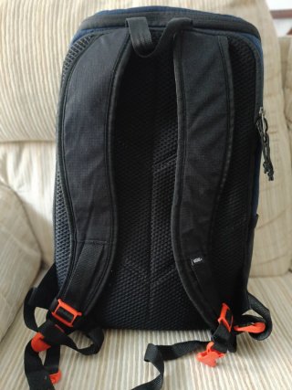 Mochila Vans Azul y Negra