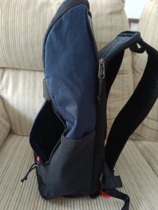 Mochila Vans Azul y Negra