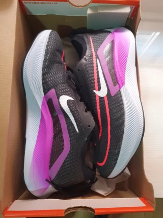 Nike Zoom Fly 4 Negro/Rosa