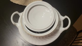 Sopera y bandejas de porcelana Prinz Von Adler