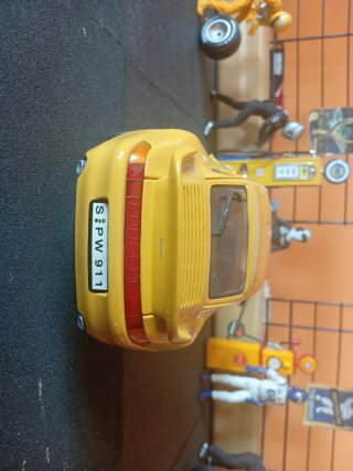 Porsche 911 Turbo GT2 Anson 1/18