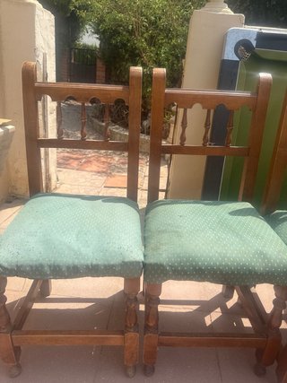 4 Sillas de Comedor de Madera y Tela