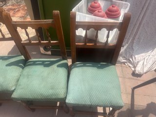 4 Sillas de Comedor de Madera y Tela