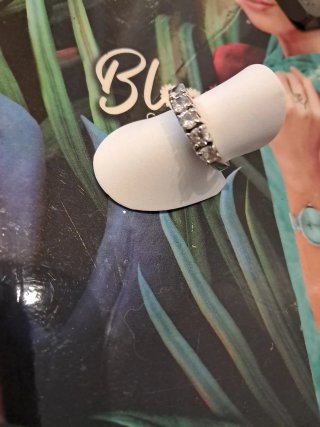 Anillo de plata con circonitas