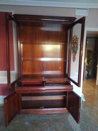 Vitrina clásica caobilla
