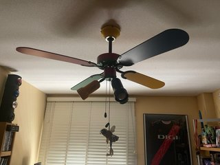 Ventilador de techo con luces de colores