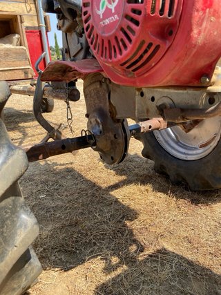Motocultor Honda con remolque