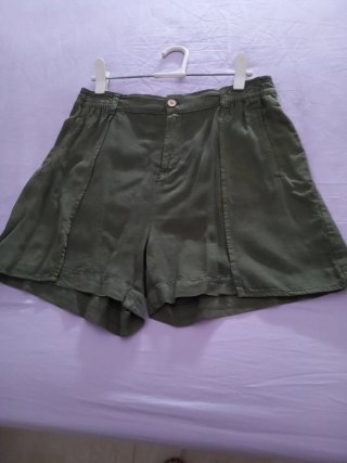 Pantalón corto de verano verde