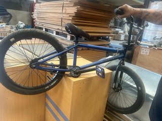 Bicicleta BMX azul