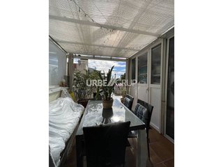 Piso en venta en Ca n'Aurell en Terrassa