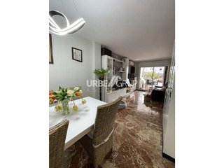 Piso en venta en Ca n'Aurell en Terrassa
