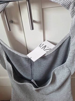 Top Zara plateado con licra Talla L
