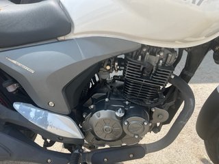 Keeway RK V 125 Naked Blanca/Gris