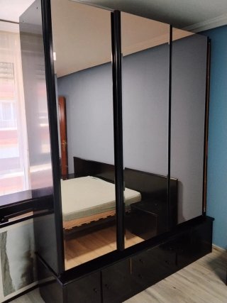 Armario puertas correderas + Cama y Colchón