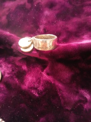 Pulseras Uno de 50 y anillo