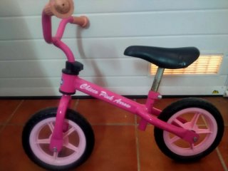 Bicicleta sin pedales Chicco rosa