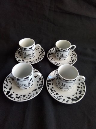 Juego 4 Tazas Café Porcelana Diseño Vaca