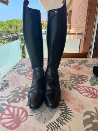 Botas de equitación Horze con su bolsa.