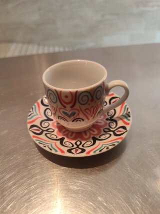 Juego de 3 tazas de café con platillos