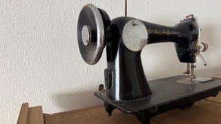 Máquina de coser ALFA original
