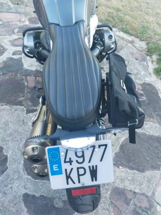 BMW R Nine T Scrambler Negra/Plata