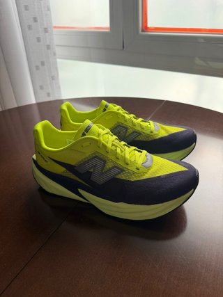 New Balance Rebel V5