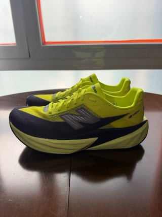 New Balance Rebel V5