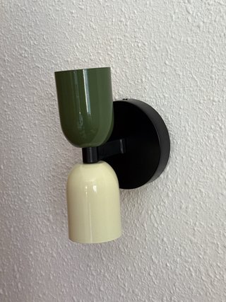 Aplique de pared verde y beige