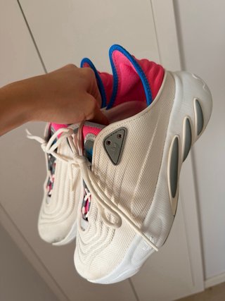 Zapatillas Adidas Beige y Rosa