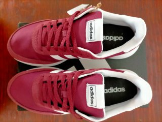 Zapatillas Adidas Run 60s 2.0 Talla 42. A estrenar