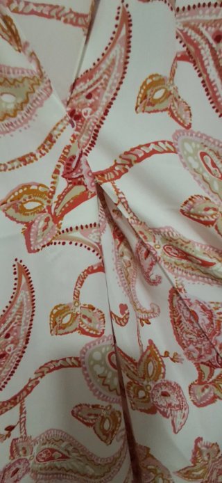 Blusa Cortefiel esstampada. Talla L.