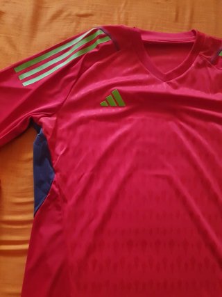 Conjunto deportivo Adidas rosa y verde