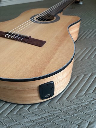 Guitarra Admira Lena