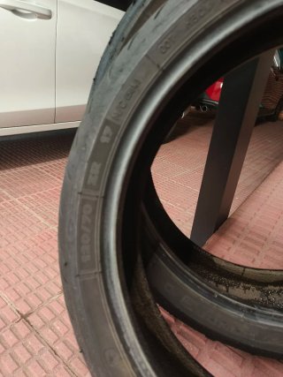 Neumático Michelin Power 3