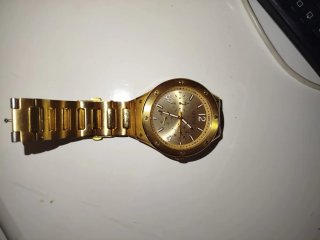 Reloj Guess Dorado