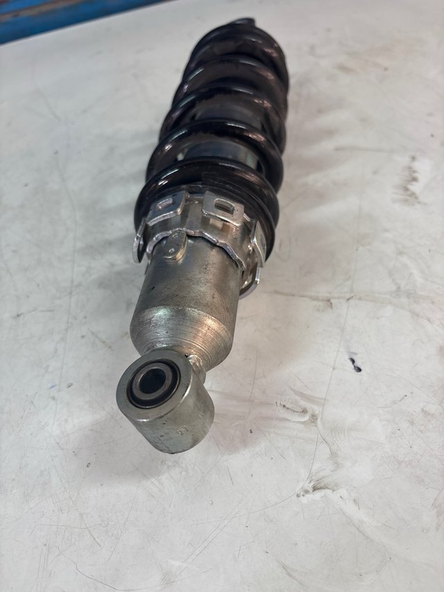 Amortiguador Honda Hornet 750 2023