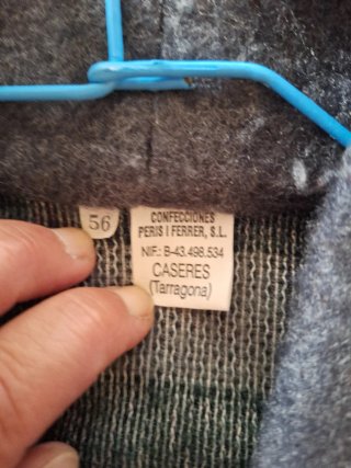 Bata de hombre cuadros gris y verde y azul.