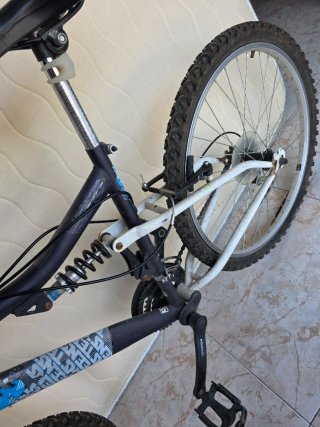 Bicicleta de Montaña Doble Suspensión