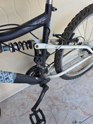Bicicleta de Montaña Doble Suspensión