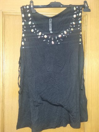 Camiseta fiesta pedrería