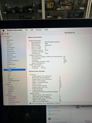 MacBook Air 2018 13” i5 8GB RAM 128GB SSD