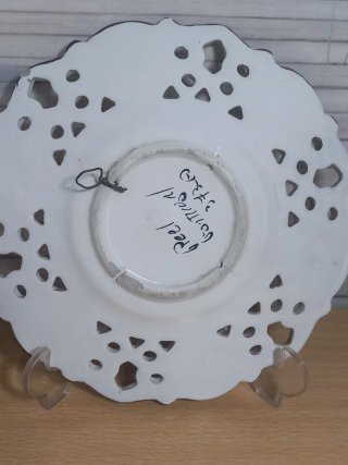 Plato decorativo calado floral