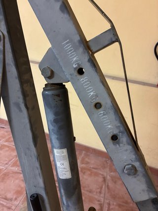 Pluma grúa para motores