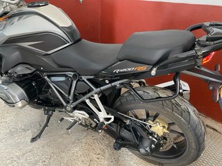 BMW R1200RS Sportbike Plata y Negro