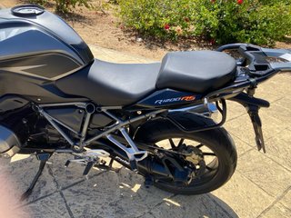 BMW R1200RS Sportbike Plata y Negro
