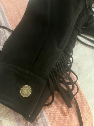 Chaqueta Guess Negra con Flecos y Tachuelas