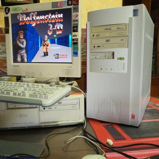 Ordenador antiguo pentium 2